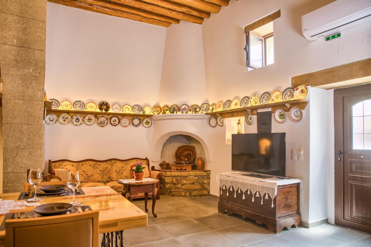Stone Arch Villa Malona Village ภายนอก รูปภาพ
